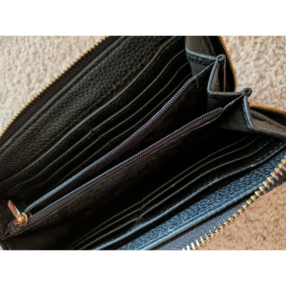 Steve Madden Black Embossed Logo Zip‎ Around Continental Wallet Wristlet Clutch